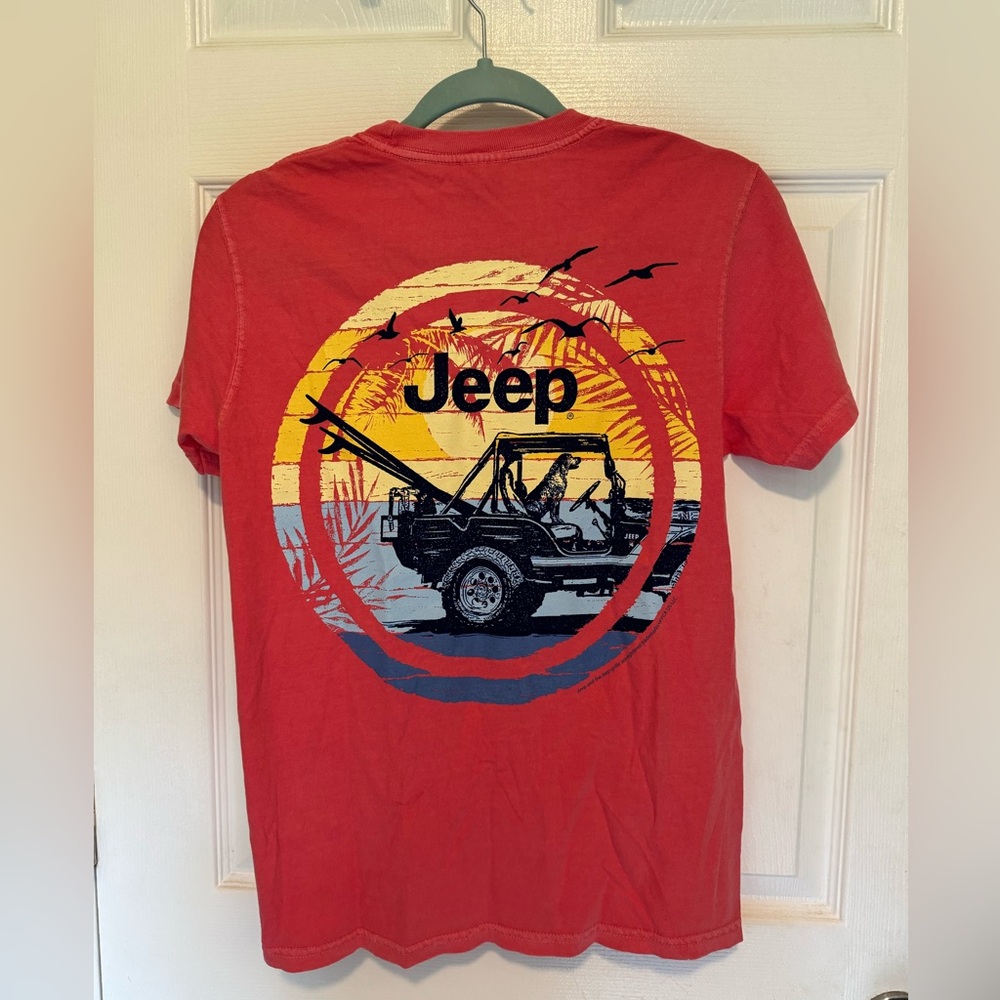 🆕🆕🆕 brand new with tags, JEEP tshirt with dog in jeep on the back! UNISEX
